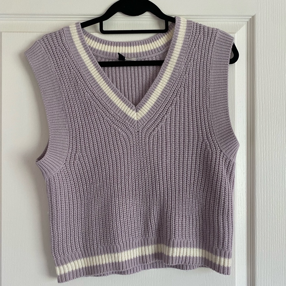 H&M Lavender V-Neck Sweater Vest